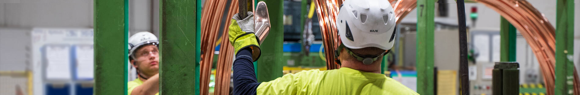 LuvataPori_Production_Workers_Banner_1920x316px Production workers working with copper products